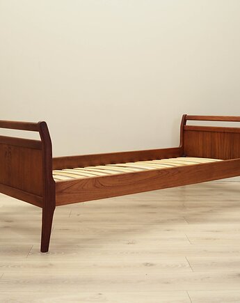 Łóżko tekowe, duński design, lata 70, produkcja: Dania, Przetwory design