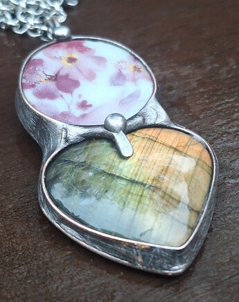 Z sercem - wisiorek, po drugiej stronie lustra