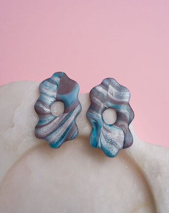 Kolczyki organicznym kształcie, Dwie Gliny