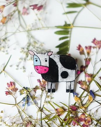 Słodka broszka z krówką, Pintura