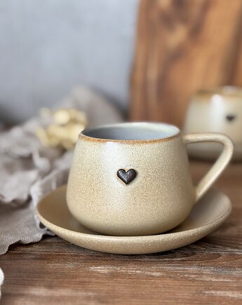 Filiżanka ceramiczna ze spodeczkiem ok. 250 ml - Pustynny piach z sercem, Ceramika Tyka