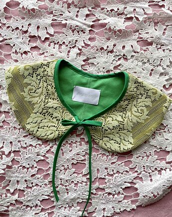 Kołnierzyk Tamia, Prześwity