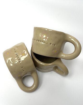 Kubek z brzydkim napisem w kwiatki NIE ZESRAJ SIE 200 ml, rel ceramic