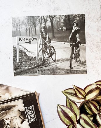 Plakat - Kraków, Dziewczyny na rowerach vintage, Galeria LueLue