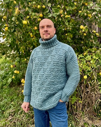 Ręcznie dziergany sweter z golfem z wełny jaka, kolor denim, Strojownia