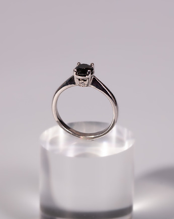 Pierścionek zaręczynowy białe złoto i czarny diament, Amber by Baco