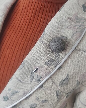 Szpilka broszka filcowa szara, vestirse!