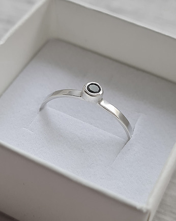 Czarny diament 3mm - srebrny pierścionek, COCONUT