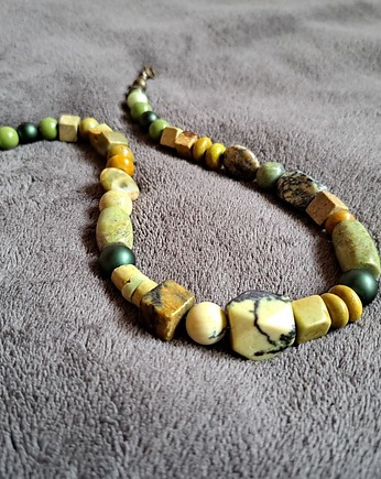 Na elegancko i unikatowo Naszyjnik z mixu specjalnie dobranych zielonych kamieni, Galeria Limart