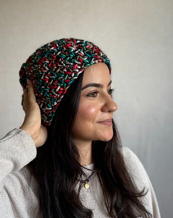 Kolorowa duża czapka beanie z wełną i alpaką, Zasznurowane
