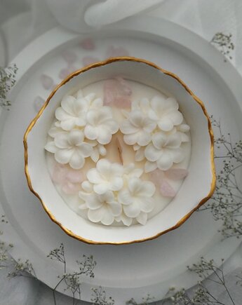 Świeca sojowa z różowym kwarcem, Narcissus Candle