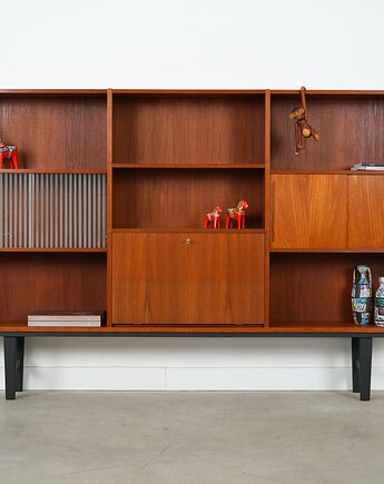 Biblioteczka tekowa, duński design, lata 70, produkcja: Dania, Przetwory design
