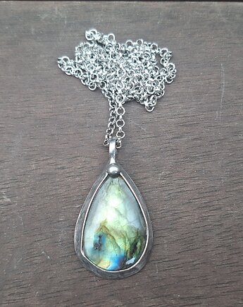 Zielona łąka - wisiorek, po drugiej stronie lustra