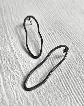 Kolczyki srebrne czarne Fale o nieregularnym kształcie, KOBELA
