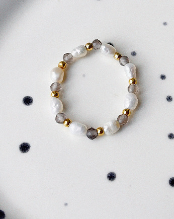 Pierścionek elastyczny Kwarc Dymny i perły, Chmolowska Jewellery