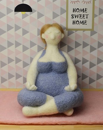 Joginka .Wełniana figurka kobiety Joga, Myszka Molly