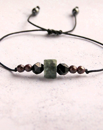 OSTATNIA :: granat, serafinit, spinel, kaktusia