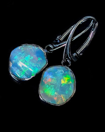 Kolczyki srebrne tęczowa aura w opalach, Pracownia Neores