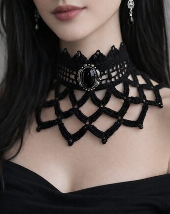 Kolia retro koronkowa czarna, Księżycowa ćma