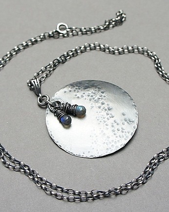 Ful moon vol. 2 - naszyjnik, Katia i krokodyl