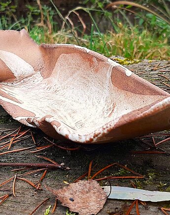 Patera ,,Kurinuki" - oryginalna i ozdobna, Dzika Ceramika