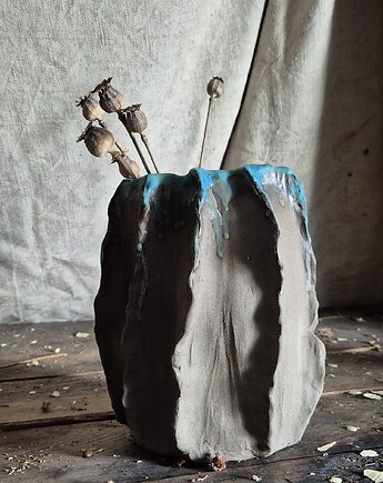 Morski wazon z głebin, szaro niebieski duży wazon potwor morski, Fiona Ceramics