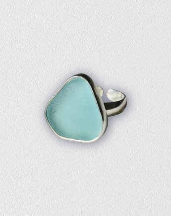 Srebrny pierścionek regulowany ze szkłem morskim, bluewavestudio