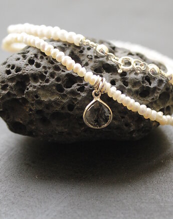 Perłowa naszyjnica z zawieszką