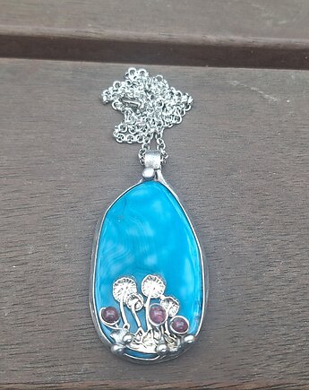 Grzybki - wisiorek, po drugiej stronie lustra