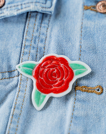 Porcelanowa broszka RÓŻA, rękoczyny