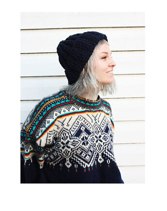 Granatowa  czapka beanie z wełną, Mademoiselle Patrini