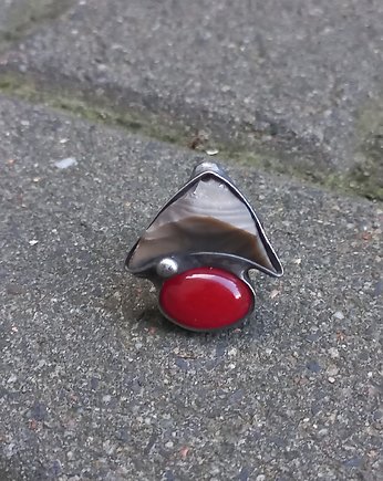 Grot - pierścionek regulowany, po drugiej stronie lustra