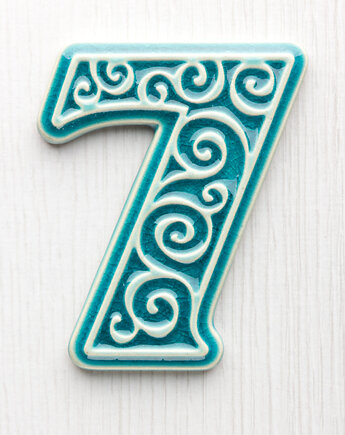 Numer mieszkania - ceramiczna cyfra 7 turkusowa wys.8cm, pracowniazona