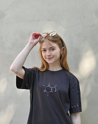 Koszulka szara z haftowanym wzorem chemicznym kofeiny, Organicstore