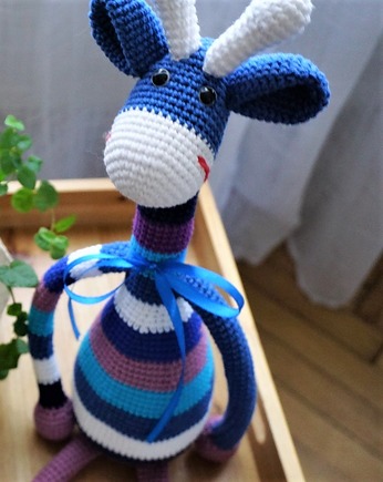 Szydełkowa Żyrafa - Blue, Pompon Design