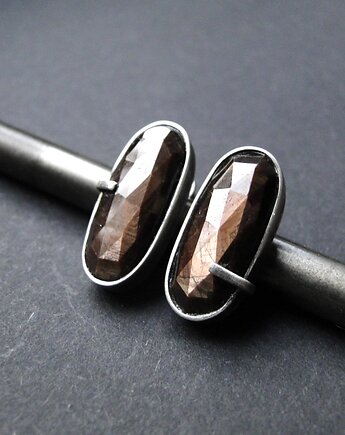 Sztyfty Brown z szafirem, Memero