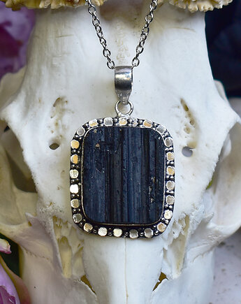 Miedziany posrebrzany wisiorek z surowym czarnym turmalinem, Spirit Of Copper