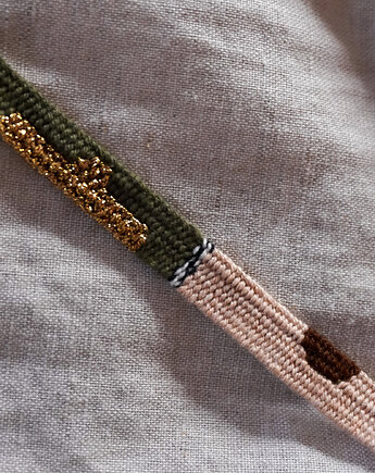 Tkana bransoletka z nici dla miłośników lasu i kolorów ziemi, Słońcem Tkane