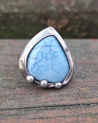 Opal niebieski - pierścionek regulowany, po drugiej stronie lustra