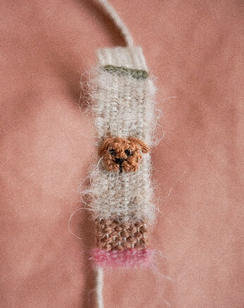 Bransoletka wykonana na krośnie z haftowanym pieskiem, Słońcem Tkane