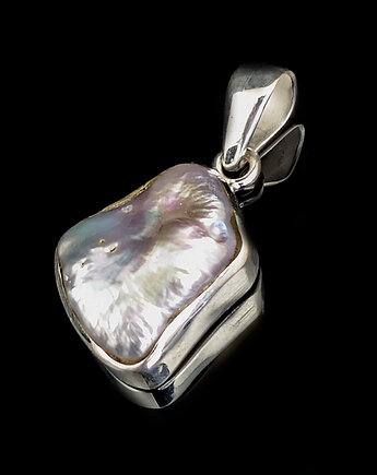 Surowy z perłą, Pracownia Neores