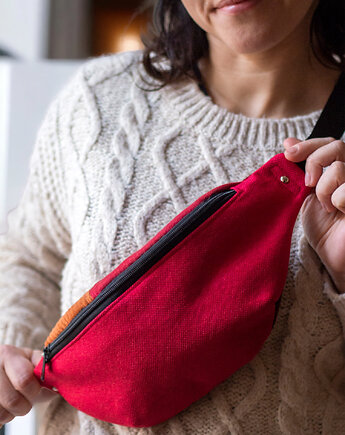 Duża nerka w kolorze czerwonym, raspberi