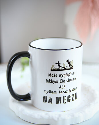 Kubek Myślami na Meczu Piłki Nożnej, tulimy