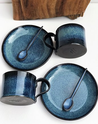 Filiżanka ceramiczna ze spodkiem granatowa ręcznie robiona, Ceramika Tyka