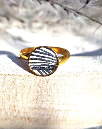 Pierścionek z kolekcji Zebra, Slow Jewelry