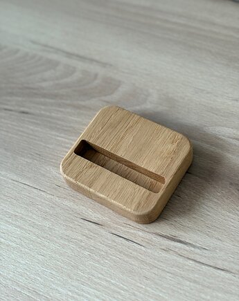 Drewniana dębowa podstawka na telefon, terwoodcraft