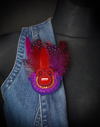 Barwna broszka soutache z piórami, Mró Soutache