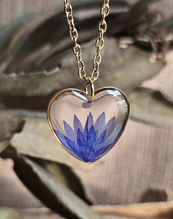 Zawieszka z chabrem niebieski chabr prawdziwy kwiat wisiorek serce, zkwiatem