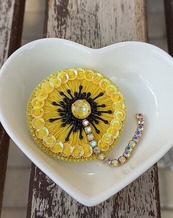 Broszka dmuchawiec żółty, Słodka Panienka