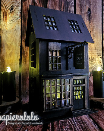 Diorama Esy-Floresy w czerni, papierololo